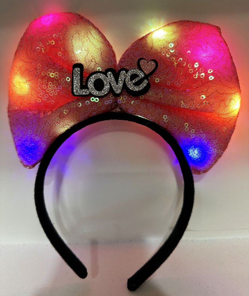LED Işıklı Love Yazılı Fuşya Fiyonk Taç – Kız Çocuk Parti Tacı