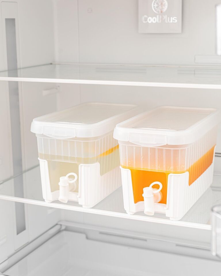 Beyaz Buzdolabı İçi Musluklu Ayaklı Su -Limonata - İçecek Sebili Piknik Bidonu 4 LT